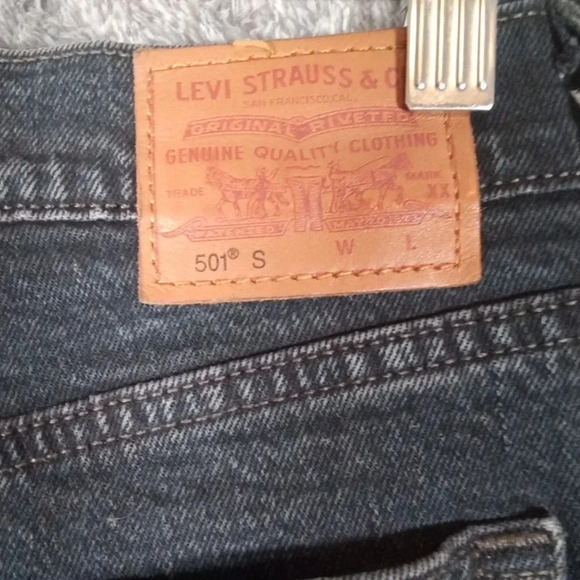 Levi's 501 button fly black Raw Hem High Rise Distressed Womens size 29 - Picture 4 of 12